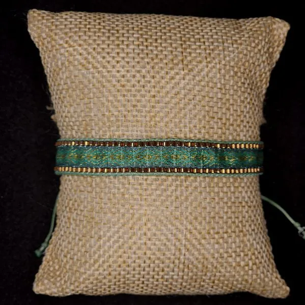 Menta Dorada Miyuki, pulsera de telar en tonos verdes