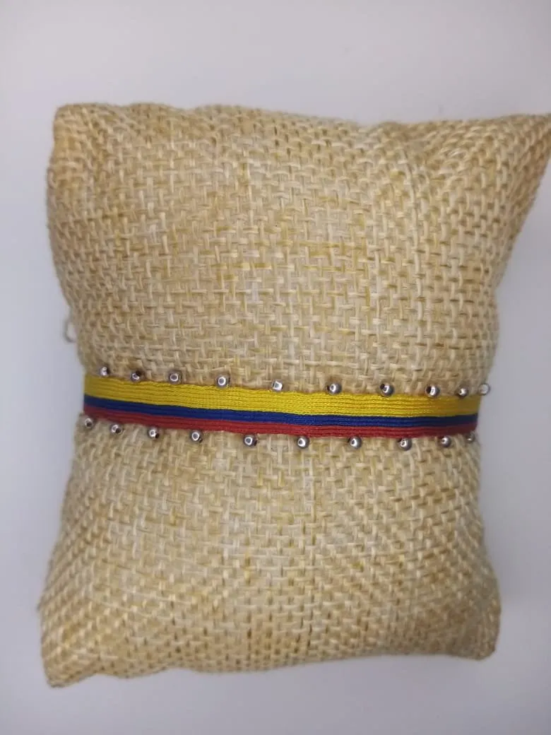 Orgullo Tricolor L, pulsera de telar en tonos cálidos