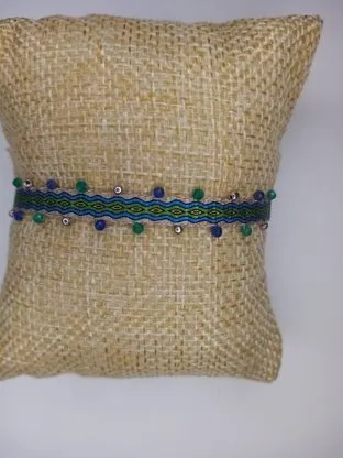 Travesía Esmeralda, pulsera de piedra natural y plata en tonos verdes
